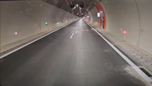 Δείτε το εντυπωσιακό τεράστιο νέο τούνελ του Ε65 (video)