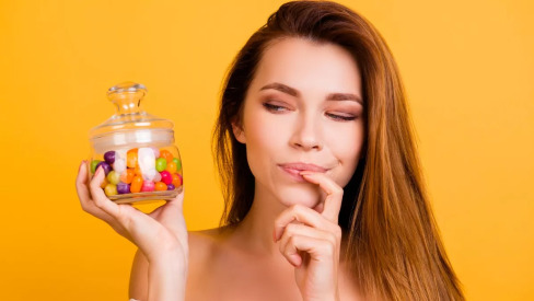Διαβήτης: Κινδυνεύουν να νοσήσουν όσοι τρώνε πολλά γλυκά; Οι ειδικοί απαντούν
