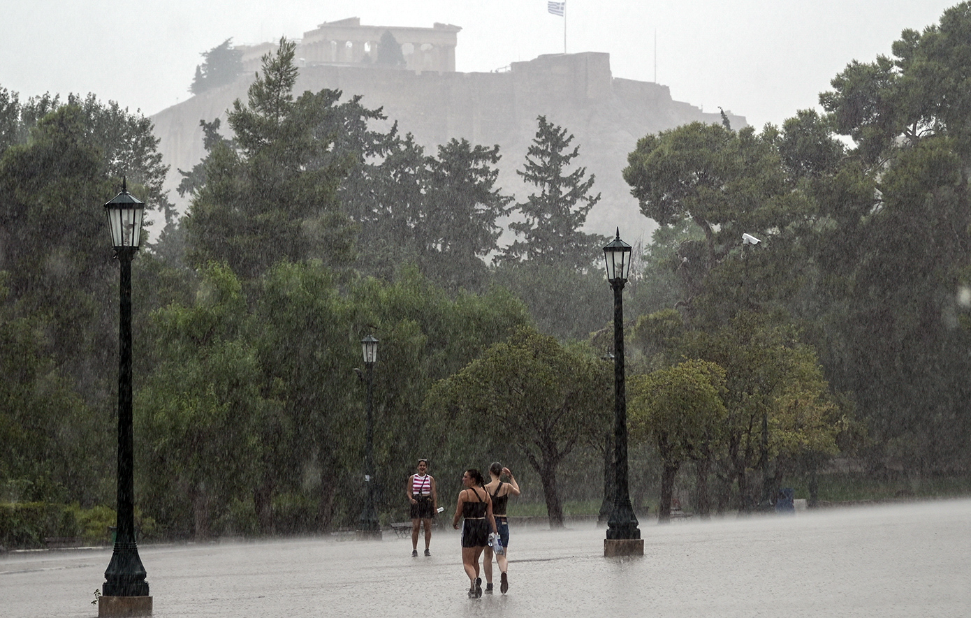 «Προσοχή σε αυτή την περιοχή» - Προειδοποίηση Μαρουσάκη για το τριήμερο με βροχές και καταιγίδες, επηρεάζεται και η Αττική