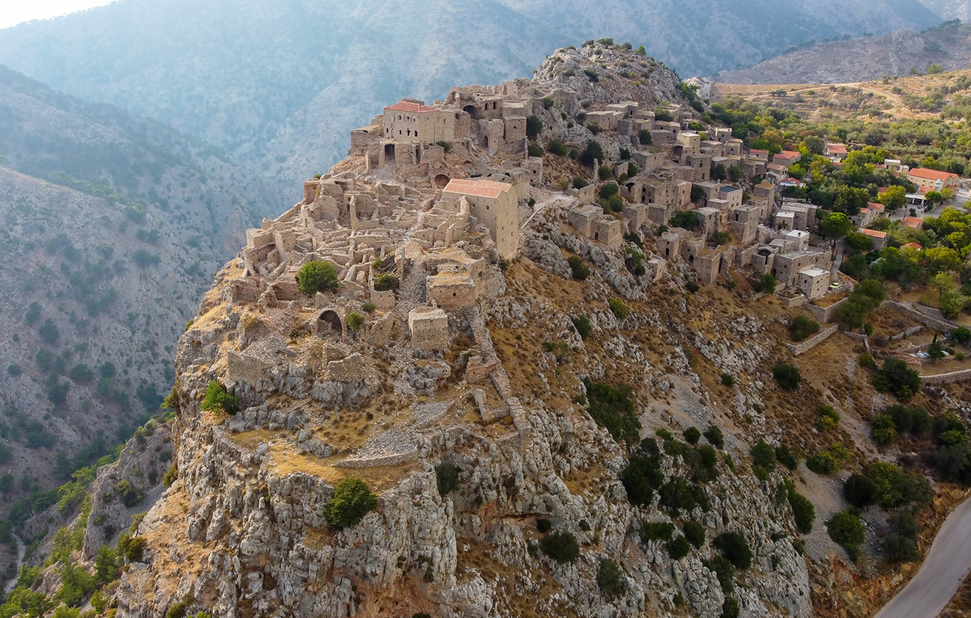 Ο «Μυστράς του Αιγαίου» που ερήμωσε με τη σφαγή της Χίου