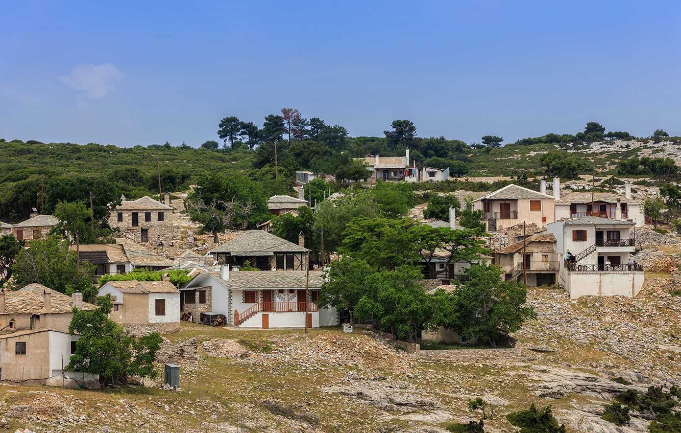 Στο αρχαιότερο χωριό της Θάσου, ο χρόνος μοιάζει να έχει σταματήσει