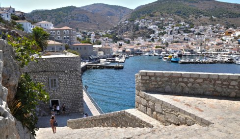 Σαββατοκύριακο χωρίς αυτοκίνητο: 7 ελληνικά νησιά για ξεκούραση με σβηστές τις μηχανές