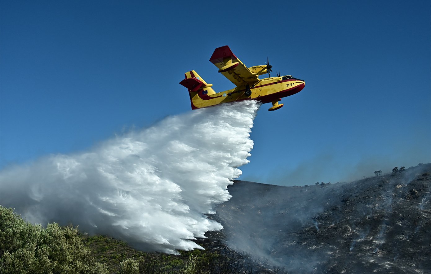 Δύο ελληνικά Canadair στη Βόρεια Μακεδονία για την κατάσβεση μεγάλης πυρκαγιάς