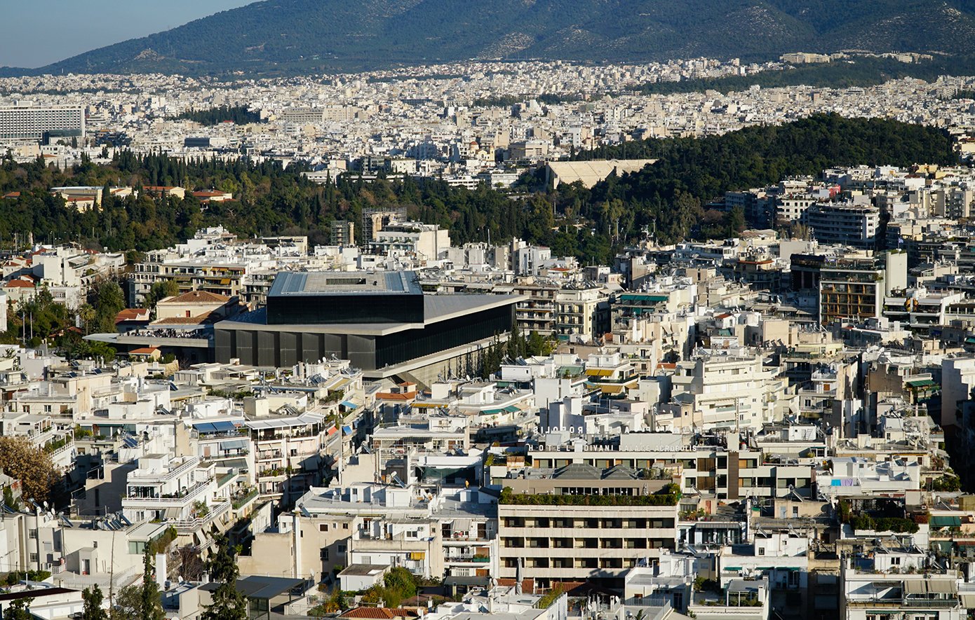 BriQ Properties: Πούλησε επταόροφο κτίριο στην Αιόλου έναντι 9,5 εκατ. ευρώ