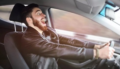 Ποιοι πρέπει να παραδώσουν άμεσα το δίπλωμα οδήγησης