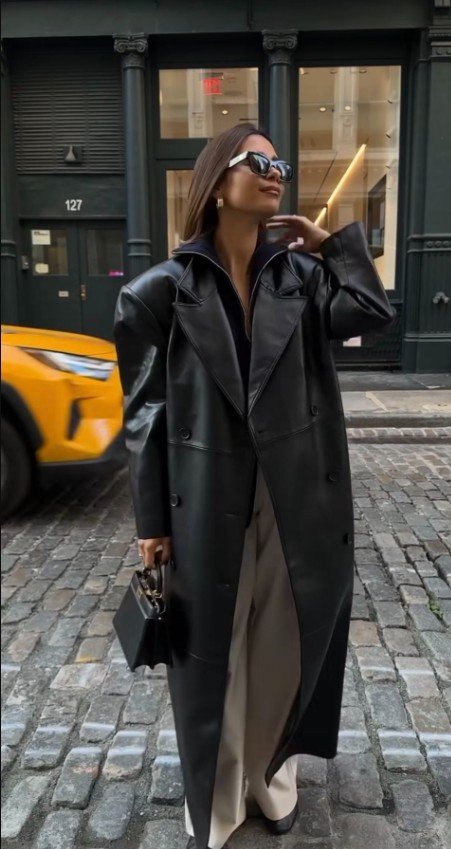 mavro dermatino palto