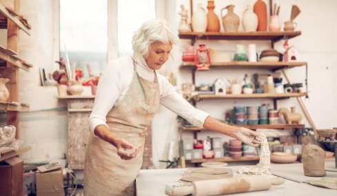 Πόσο αλλάζει ο άνθρωπος μετά τα 60; Μελέτη φέρνει την ανατροπή