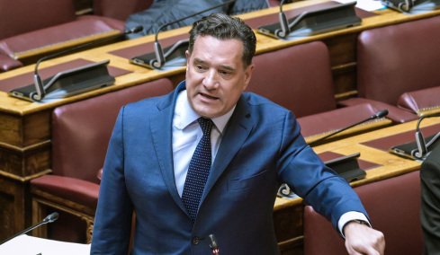 Η Ζωή πήγε να μου κάνει μήνυση με... robe de chambre και έγινε ρεζίλι, λέει ο Γεωργιάδης