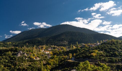 Τριήμερο Καθαράς Δευτέρας κοντά στην Αθήνα: Απόδραση σε 5 ελατοσκέπαστα χωριά 