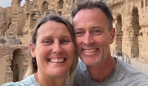 Ζευγάρι Βρετανών καταδικάσθηκε σε κάθειρξη 10 ετών στο Ιράν: Η δίκη τους κράτησε μόνο 3 ώρες, λέει ο γιος τους