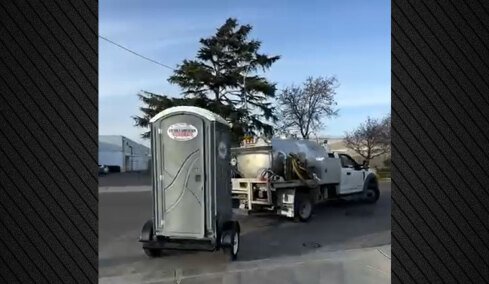 Ο «επιχειρηματίας της χρονιάς»: Η «αηδιαστική» ιδέα που του αποφέρει 4 εκατ. ευρώ το χρόνο