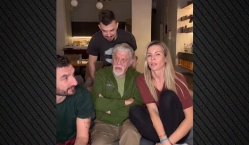 Το χιουμοριστικό βίντεο με τον Γιάννη Βούρο και τα παιδιά του: Προσπαθώντας να του μάθουν τις λέξεις της Gen Z