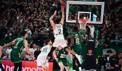 Euroleague: Το buzzer beater του Μπάλντγουιν κράτησε εκτός 6άδας τον Παναθηναϊκό, μεγάλα διπλά για Ρεάλ και Ντουμπάι, δείτε βίντεο  