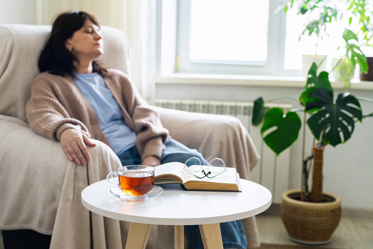 Ύπνος-στη-διάρκεια-της-ημέρας:-Πότε-και-σε-ποιους-είναι-σήμα-κινδύνου