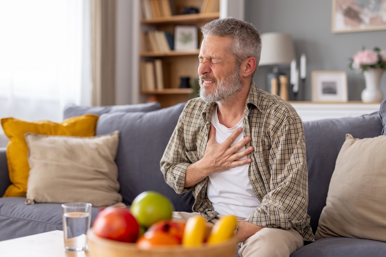 Κρίση-πανικού-ή-έμφραγμα;-Ποια-η-διαφορά-στα-συμπτώματα-–-Πότε-χρειάζεται-άμεση-ιατρική-βοήθεια