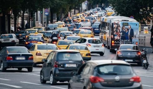 Αμεσα πρόστιμα σε 400.000 οδηγούς