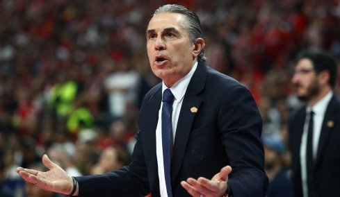 Σκαριόλο μετά την ήττα στον τελικό: «Δόθηκε ένα περίεργο φάουλ στον Καμπάτσο, λεπτομέρειες έκριναν τον τελικό»