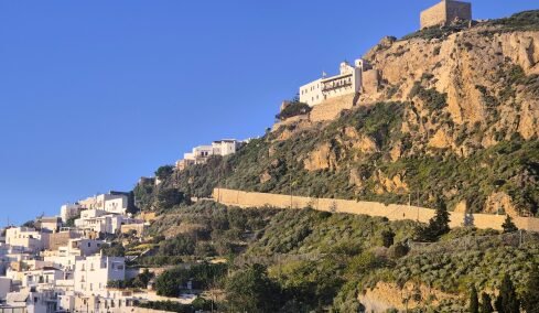   Χώρα Σκύρου: Εκεί που η απλότητα και οι ζωντανές παραδόσεις μιλούν στην καρδιά
