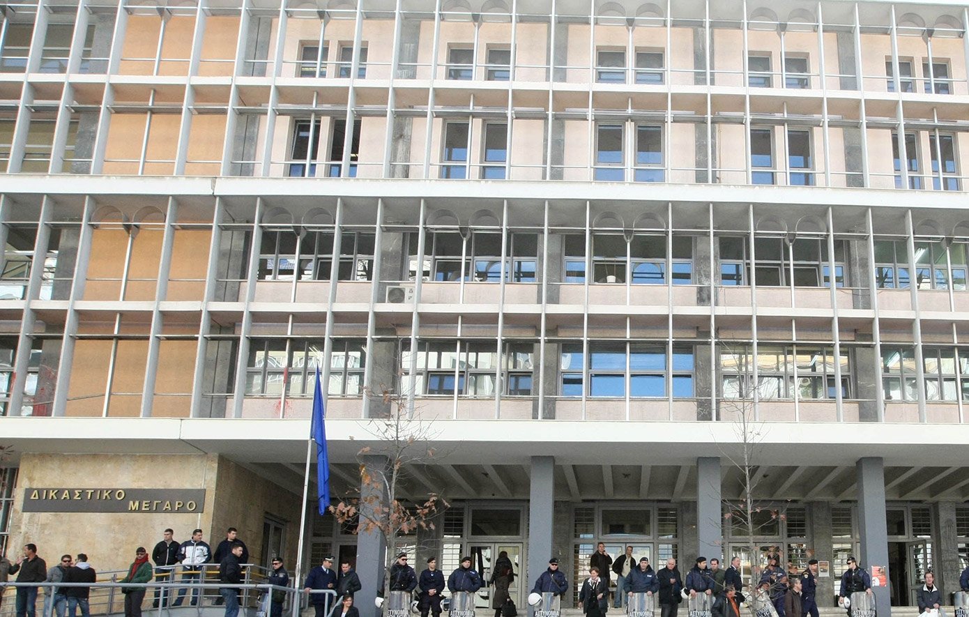 Σκόπευαν να γεμίσουν τη Βόρεια Ελλάδα με πλαστά χαρτονομίσματα – Οι αστείες δικαιολογίες για τα… δολάρια του Σαντάμ