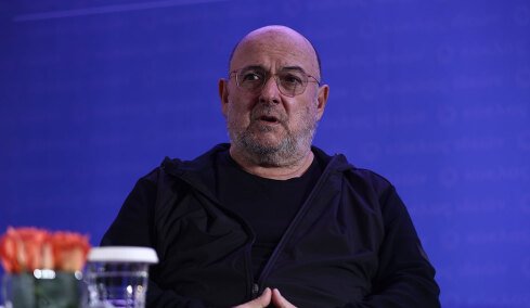 Ο Στράτος Φαναράς απαντά στο ΠΑΣΟΚ που αμφισβητεί τις δημοσκοπήσεις με «ακατάληπτα επιχειρήματα»: Άντε και καλά μυαλά!