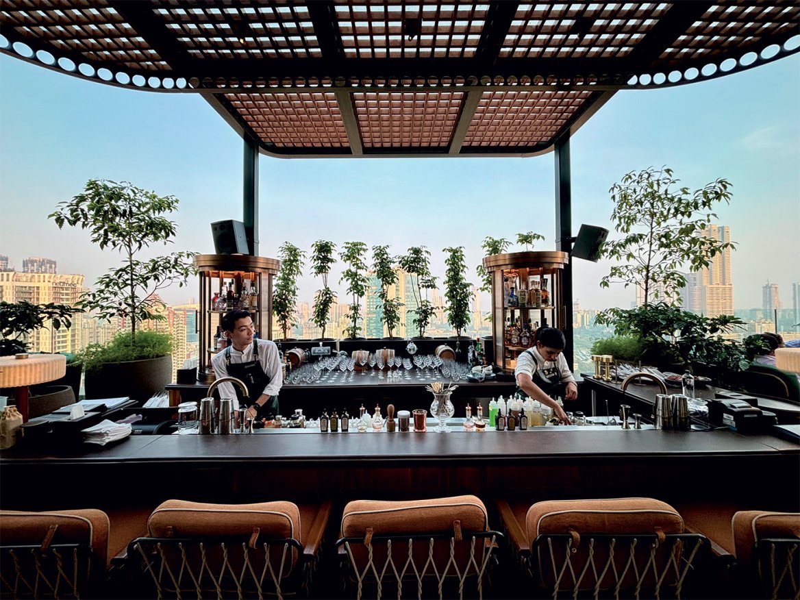 Four Seasons Hotel Mumbai: Fine living στη γη των μαχαραγιάδων