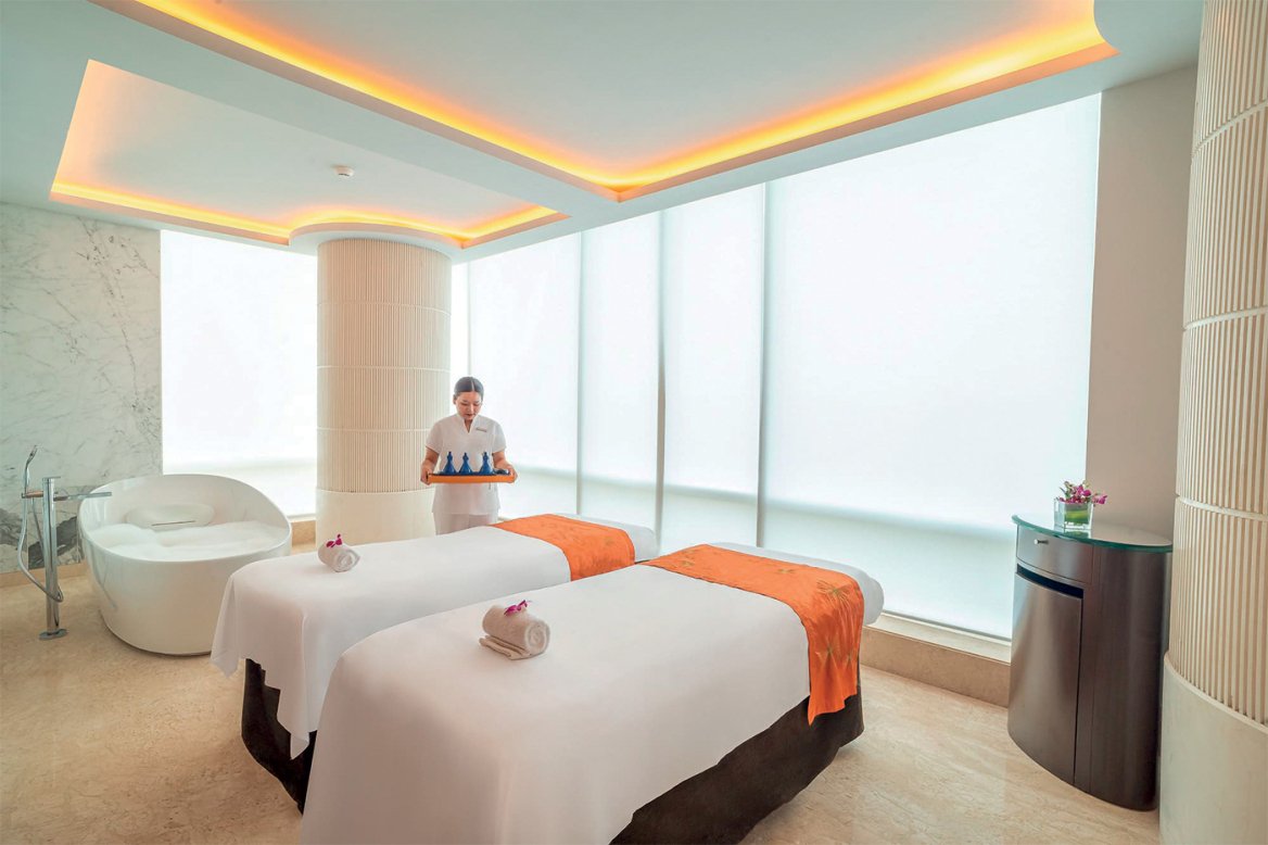 Four Seasons Hotel Mumbai: Fine living στη γη των μαχαραγιάδων