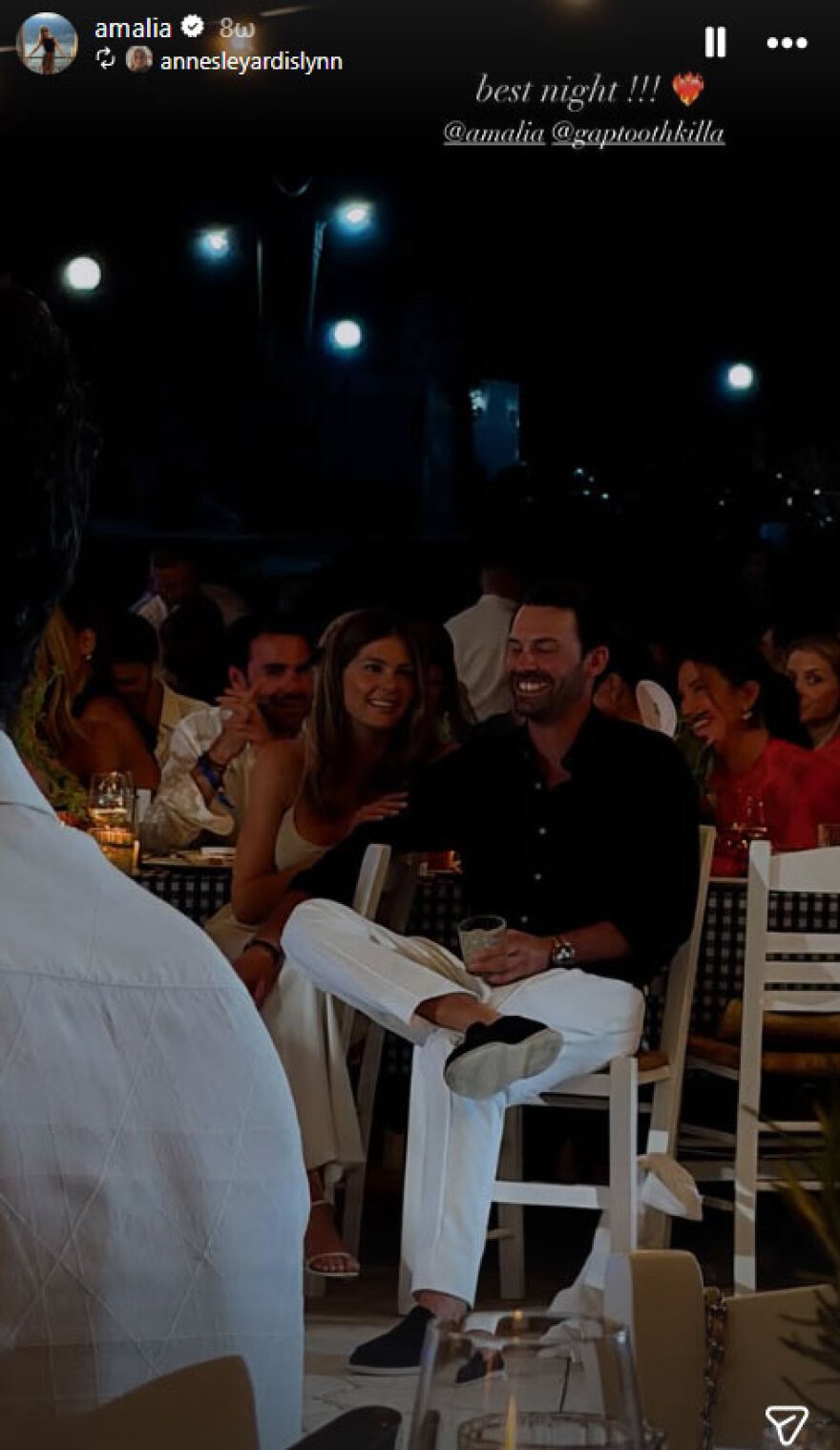 Αμαλία Κωστοπούλου και Τζέικ Μέντγουελ παντρεύτηκαν σε ένα ειδυλλιακό σκηνικό στη Μεσσηνία, δείτε φωτογραφία