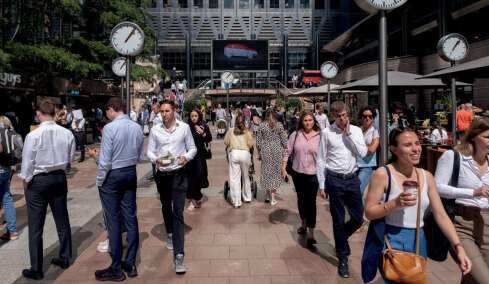 Η αυτοκαταστροφή της Βρετανίας: Το Brexit δέκα χρόνια μετά - Διέλυσε την οικονομία, βούλιαξε τα ακίνητα, έδιωξε τους νέους, γονάτισε τη μεσαία τάξη