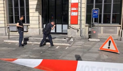 Επίθεση με μαχαίρι σε σιδηροδρομικό σταθμό στην Ελβετία: Τρεις τραυματίες, ο δράστης φώναζε «Αλλάχου Άκμπαρ»
