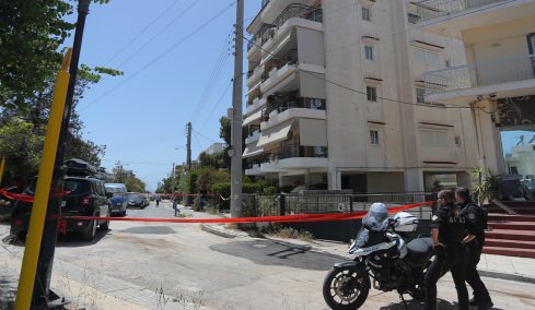Η μία από τις 17χρονες είχε αφήσει σημείωμα πριν πέσει μαζί με τη φίλη της από την ταράτσα της πολυκατοικίας στην Ηλιούπολη: Πώς έγινε η τραγωδία