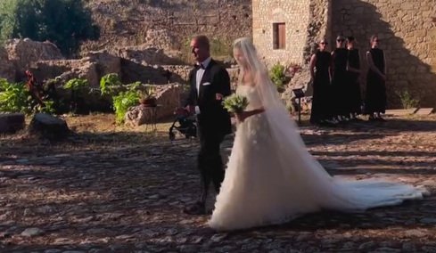 Δείτε τον Πέτρο Κωστόπουλο να «παραδίδει» την κόρη του, Αμαλία, στον γαμπρό: Η ανάρτησή του στο Instagram