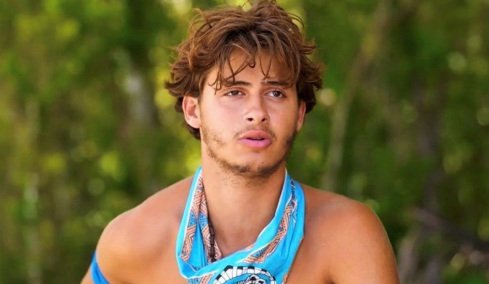 Survivor: Εκτός κινδύνου ο Σταύρος Φλώρος μετά τον σοβαρό τραυματισμό του, εξετάζεται η μεταφορά του σε εξειδικευμένο κέντρο στις ΗΠΑ