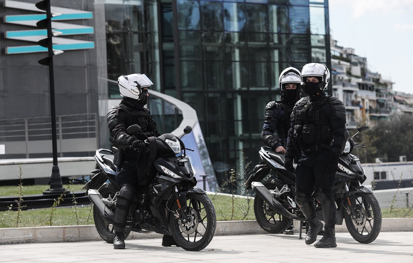 Νέα Φιλαδέλφεια: «Δεν ξέραμε ότι ήταν ΑΜΕΑ και αντέδρασε όταν του ήρθε μπουνιά» υποστηρίζει η μητέρα του 25χρονου που έσπασε το σαγόνι του 17χρονου
