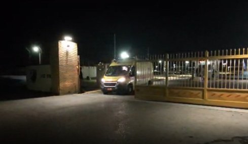 Στην Αθήνα ο Έλληνας επιβάτης του κρουαζιερόπλοιου με τον χανταϊό, δείτε βίντεο