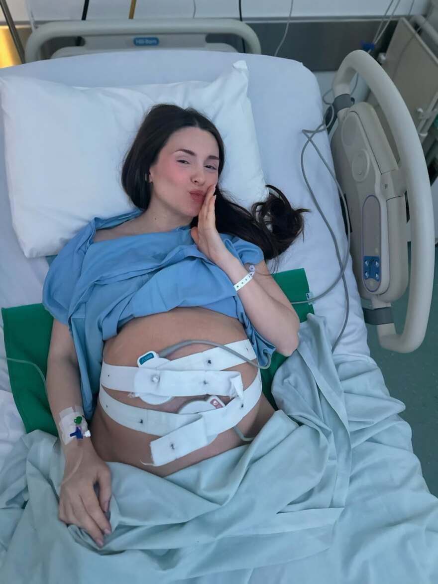 Η Ιωάννα Σιαμπάνη δημοσίευσε την πρώτη φωτογραφία με τον νεογέννητο γιο της: «Ήσουν πάντα κομμάτι της καρδιάς μας»