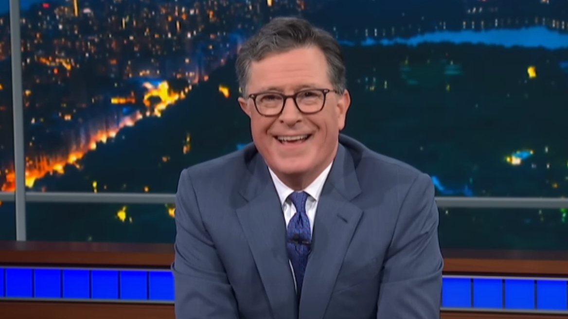Aυλαία απόψε για το The Late Show του Στίβεν Κόλμπερτ μετά από 33 χρόνια, επτασφράγιστο μυστικό οι καλεσμένοι