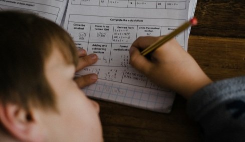 Μάριος Μάζαρης: «Μια μητέρα μού είπε, ο γιος μου έκλαιγε ασταμάτητα που δεν πέρασε στο Πρότυπο Γυμνάσιο»  