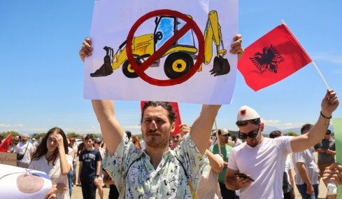 «Καμπανάκι» Κομισιόν προς Αλβανία: Το έργο Κούσνερ - Τραμπ απειλεί την ευρωπαϊκή πορεία της χώρας 