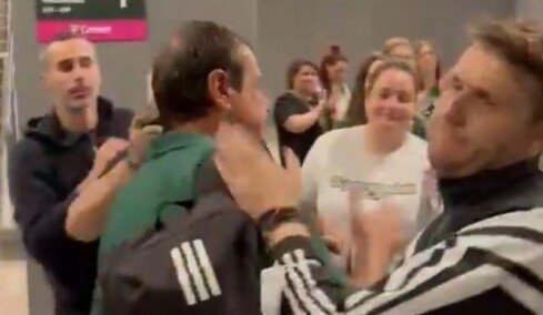Παναθηναϊκός: Αποθέωση σε παίκτες και Αταμάν στην άφιξη στο «Telekom Center Athens», δείτε βίντεο