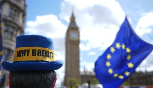 Η Μεγάλη Βρετανία έγινε Μικρά Αγγλία μετά το Brexit: Μία χώρα που εδώ και δέκα χρόνια διαπραγματεύεται  με τον εαυτό της 