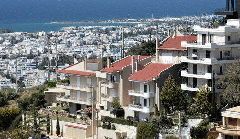 Δημοτικά Τέλη: Μείωση για τα παλιά ακίνητα, αύξηση για τα ακριβά και τα νεόδμητα, δείτε παραδείγματα