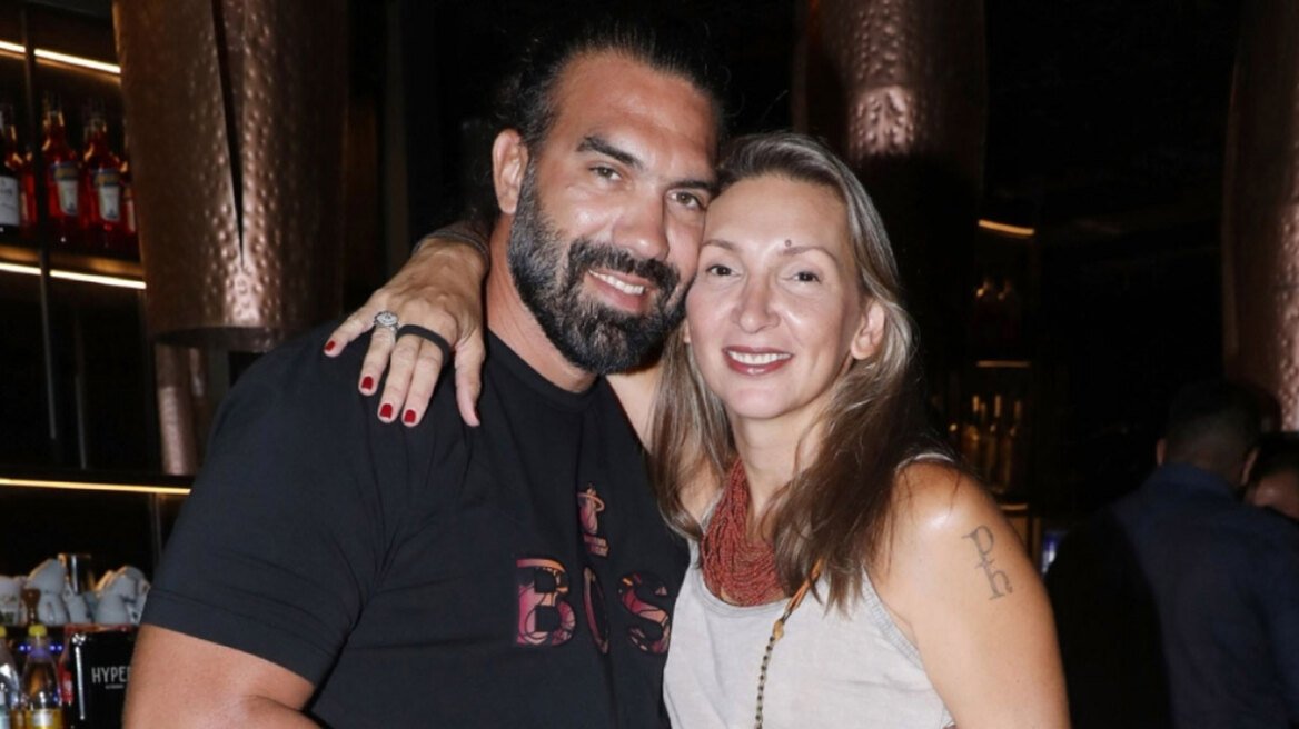 Φανή Χαλκιά για τη ρήξη ανευρύσματος του συζύγου της: Μία ωραία μέρα έφυγε, είπε στα παιδιά «τα λέμε το απόγευμα» και λείπει δυόμιση χρόνια
