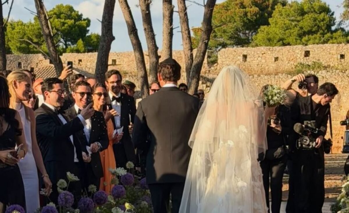 Ο γάμος της Αμαλίας Κωστοπούλου