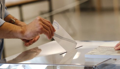 Δημοσκόπηση Alco: Πρώτη με 24% η ΝΔ, δεύτερη η ΕΛΑΣ με 14,7%, τρίτο το ΠΑΣΟΚ με 10,4%