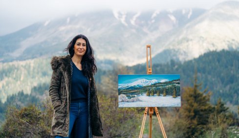 Η ζωγράφος από τη Μάλτα που ζει μόνιμα στα Βόρεια Άγραφα