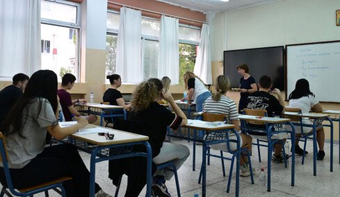 Πανελλαδικές 2026: Βατά τα θέματα στη Φυσική, για καλά προετοιμασμένους Ιστορία και Οικονομία, δείτε τις απαντήσεις