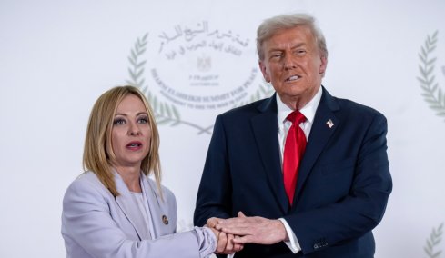 Ρήξη Τραμπ - Μελόνι μετά τη G7: «Με εκλιπαρούσε για μία φωτογραφία, τη λυπήθηκα» - «Εγώ και η Ιταλία δεν παρακαλάμε»