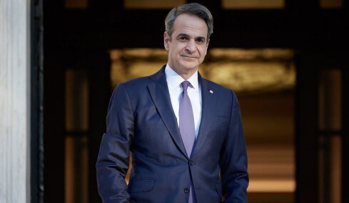 Το παρασκήνιο του ανασχηματισμού: Η ενόχληση Μητσοτάκη για τα σενάρια, γιατί παρέμεινε εκπρόσωπος ο Μαρινάκης