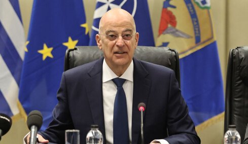 Τουρκική παρενόχληση στο αεροσκάφος του Δένδια - Το έκαναν και στους Γάλλους και τους Ολλανδούς