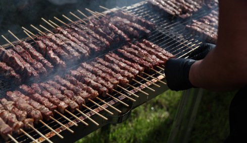 Ηλικιωμένος έβγαλε ψησταριά στη Νέα Μάκρη και θα πληρώσει πρόστιμο 3.000 ευρώ, 44 πυρκαγιές εκδηλώθηκαν το τελευταίο 24ωρο